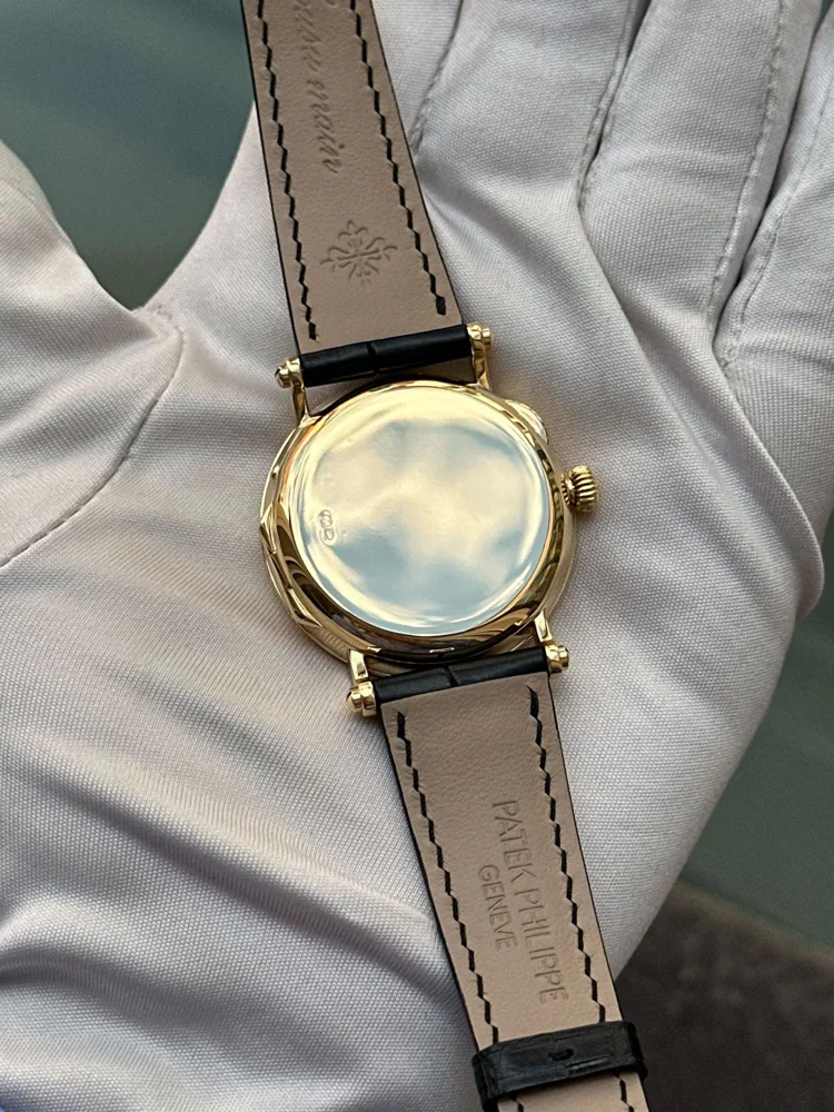 Power Reserve Moon Phase